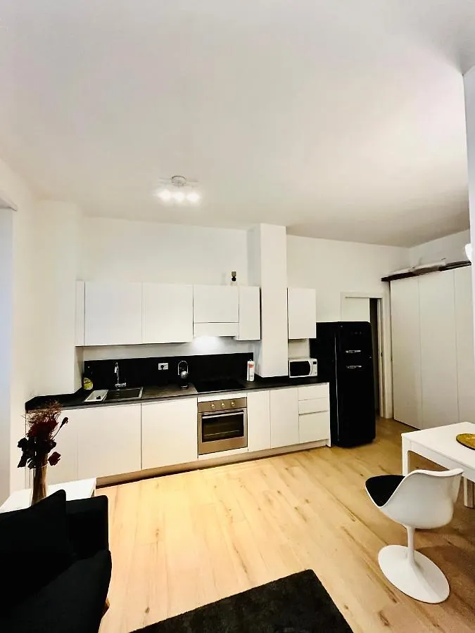 Corso Lodi Apartment Milan 0*,